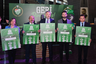Bursa Osmangazi'de yeşil-beyaz sevdalılar buluştu... Türkiye’nin ilk insansı robotundan Bursaspor’a destek