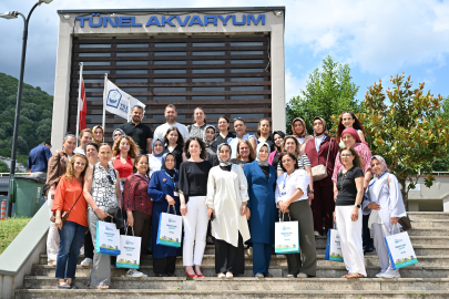 Başkan yilmaz üreten kadinlari ağirladi