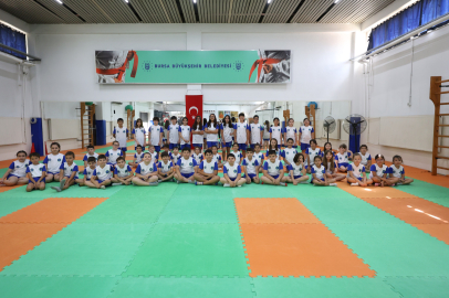 Bursa Büyükşehir Yaz Spor Okulları’nda eğitimler başladı
