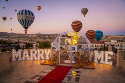 Kapadokya’da romantik teklifler turizme yeni soluk getiriyor
