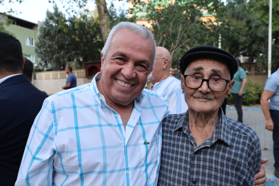 Bursa Nilüfer Belediye Başkanı  Şadi Özdemir, Akçalar Mahallesi’nde vatandaşlarla buluştu