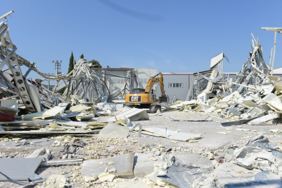 Bursa Nilüfer Tahtalı Mahallesi’nde 3 kaçak yapı yıkıldı