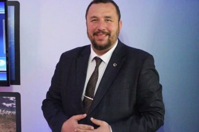 Gazeteci ve Sinema Tiyatro Oyuncusu Mustafa Berber  Başarıdan başarıya koşuyor