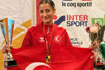 Bursa Büyükşehir Belediyesporlu Nazmiye Ak dünya üçüncüsü