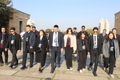 Bursalı gençler, Ata’nın huzuruna çıktı