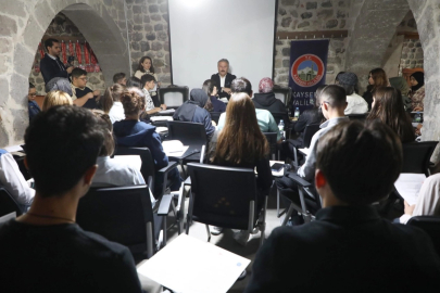 Mustafa Palancıoğlu Mektep Melikgazi'de öğrencilerle buluştu