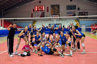 Manisa derbisinde gülen taraf Ataspor oldu