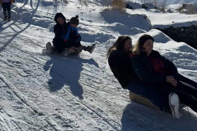 Erzurum Narman'da karne öncesi neşeli anlar