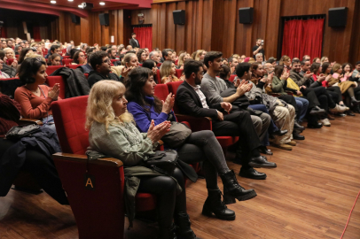 Tanpınar'ın dünyası 'Üç Nefeslik Rüya' ile sahneye taşındı