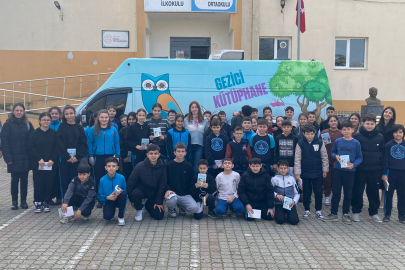 Bursa Nilüferli öğrenciler yazar Melis Sena Yılmaz ile buluştu