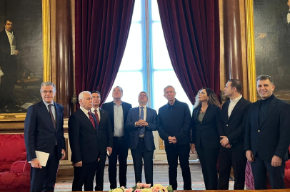 Başkan Bozbey Avrupa'da tarihi kent modelini inceledi