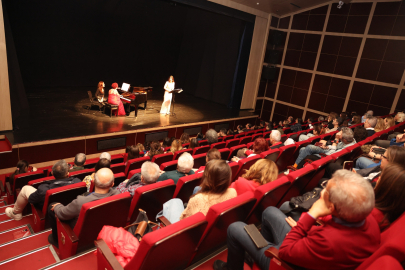 Bursa Nilüfer’de müzik dolu bir Sevgililer Günü akşamı