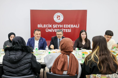 Vali Sözer öğrencilerle aynı sofrada buluştu