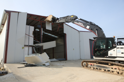 Bursa Nilüfer’de 900 metrekarelik kaçak yapı yıkıldı