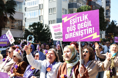 Bursa Nilüfer’de kadınlar tek ses oldu: “Eşitlik Ses İster Biz Buradayız”