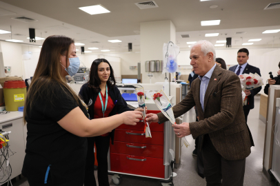 Bursa Belediye Başkanı Mustafa Bozbey'den sağlık çalışanlarına ziyaret