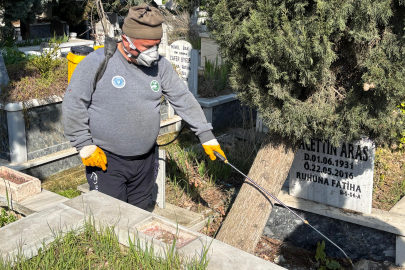 Bursa'da şehitlik ve mezarlıklar bayrama hazır