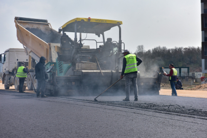 Büyükşehir'le yeni yerleşimlere modern yollar