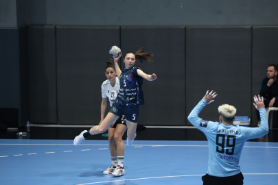 Bursa Büyükşehir Belediyespor Avrupa’da yarı final için avantajı kaptı