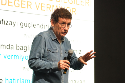 Bursa'da Bonus Hoca'dan gençlere sınav taktikleri