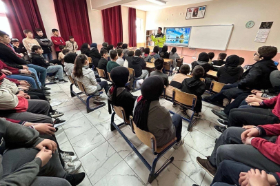 Afyonkarahisa'da trafik bilincine Jandarma desteği