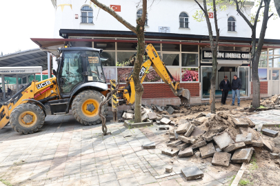 Bursa'da İhsaniye Eski Köy Meydanı modern bir görünüme kavuşuyor
