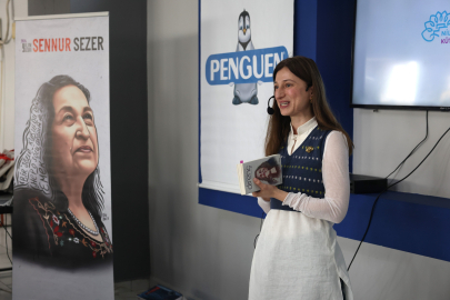 Nezaket Erden, “Sennur Sezer” şiirleri okudu