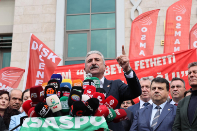 CHP Bursa İl Başkanı Nihat Yeşiltaş: Sandıkta kaybedenlerin, kapalı kapılar ardında görevlendirilmesini meşru görmüyoruz