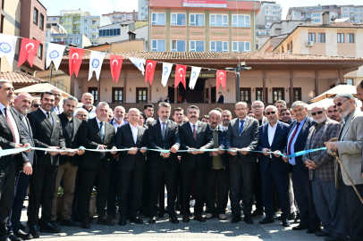 Bursa'da Emir Buhari Kültür Merkezi yenilenen yüzüyle açıldı