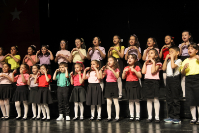 Bursa’da çocukların sesi senfoniyle yükseldi