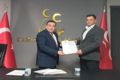 Bilecik'te yoğun iş temposu dolayısıyla istifa eden MHP'li ilçe başkanı yeniden aynı göreve getirildi!