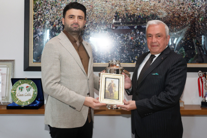 Başkan Şadi Özdemir’den Bursaspor’a tebrik ziyareti