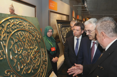 “Mukaddes Emanetler Sergisi” Osmangazi’de Ziyaretçilerini Ağırlıyor